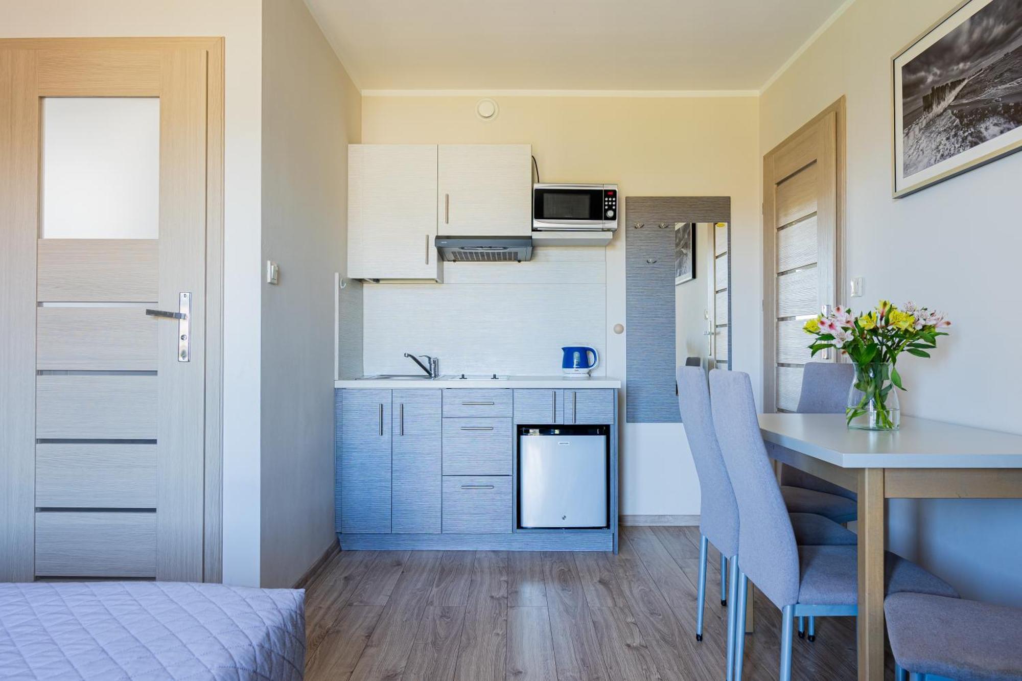 Barka - Apartamenty Premium Oraz Pokoje Blisko Plazy Karwia Εξωτερικό φωτογραφία
